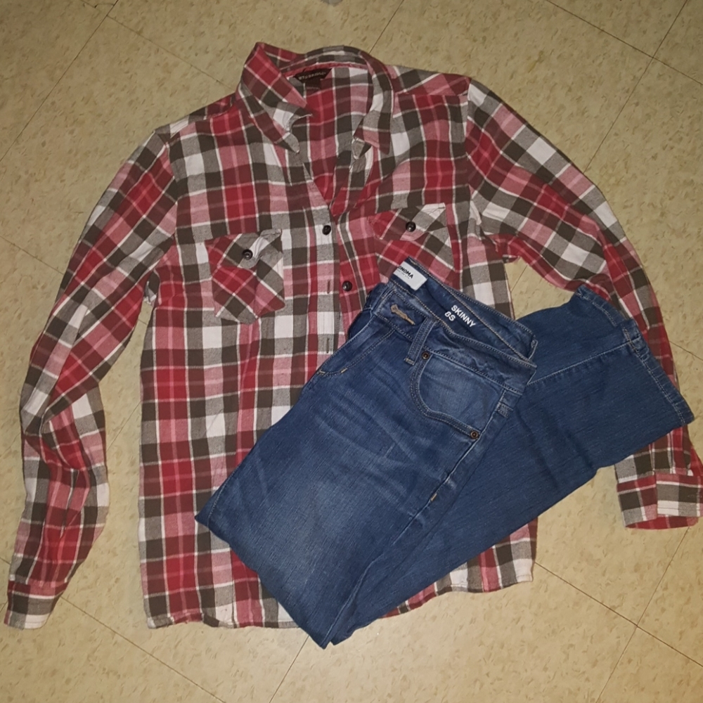 A set of a shirt and jeans